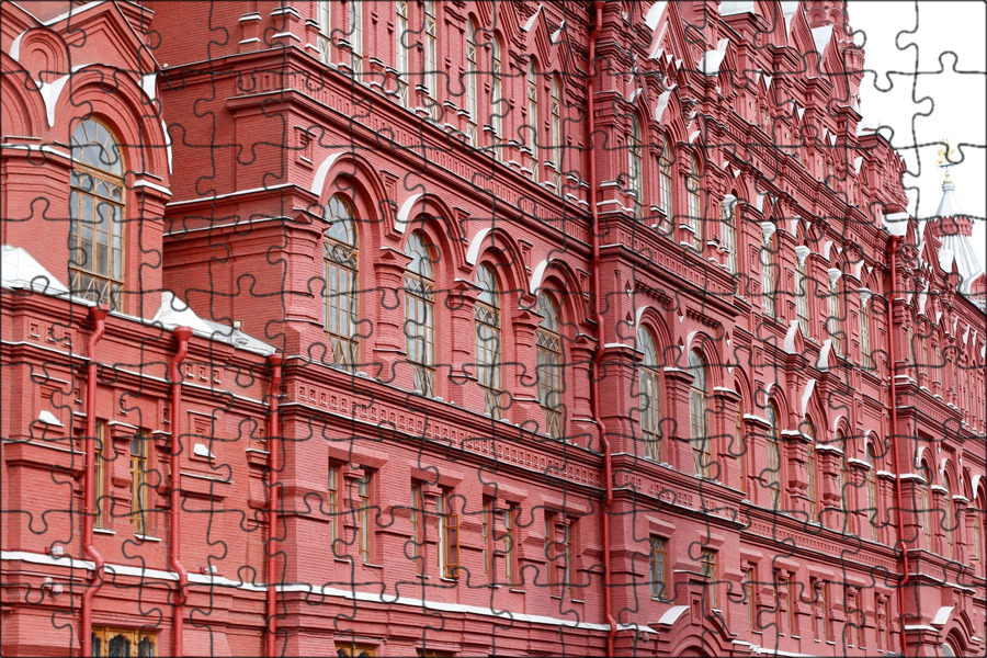 Детали москва. Исторический музей в Москве фасад. Исторический музей в Москве Архитектор. Исторический музей в Москве стиль. Музеи Москвы в Красном кирпичном здании.