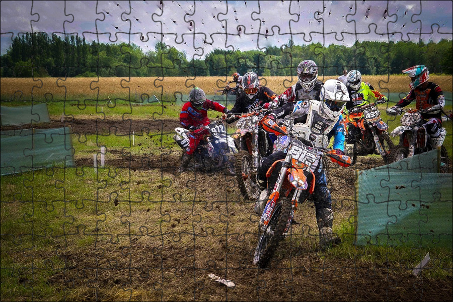 Мото вело спорт. Эндуро в деревне. Спортивный мотоцикл в деревне. Мотоциклы на велогонках. Мотоспорта Омск.