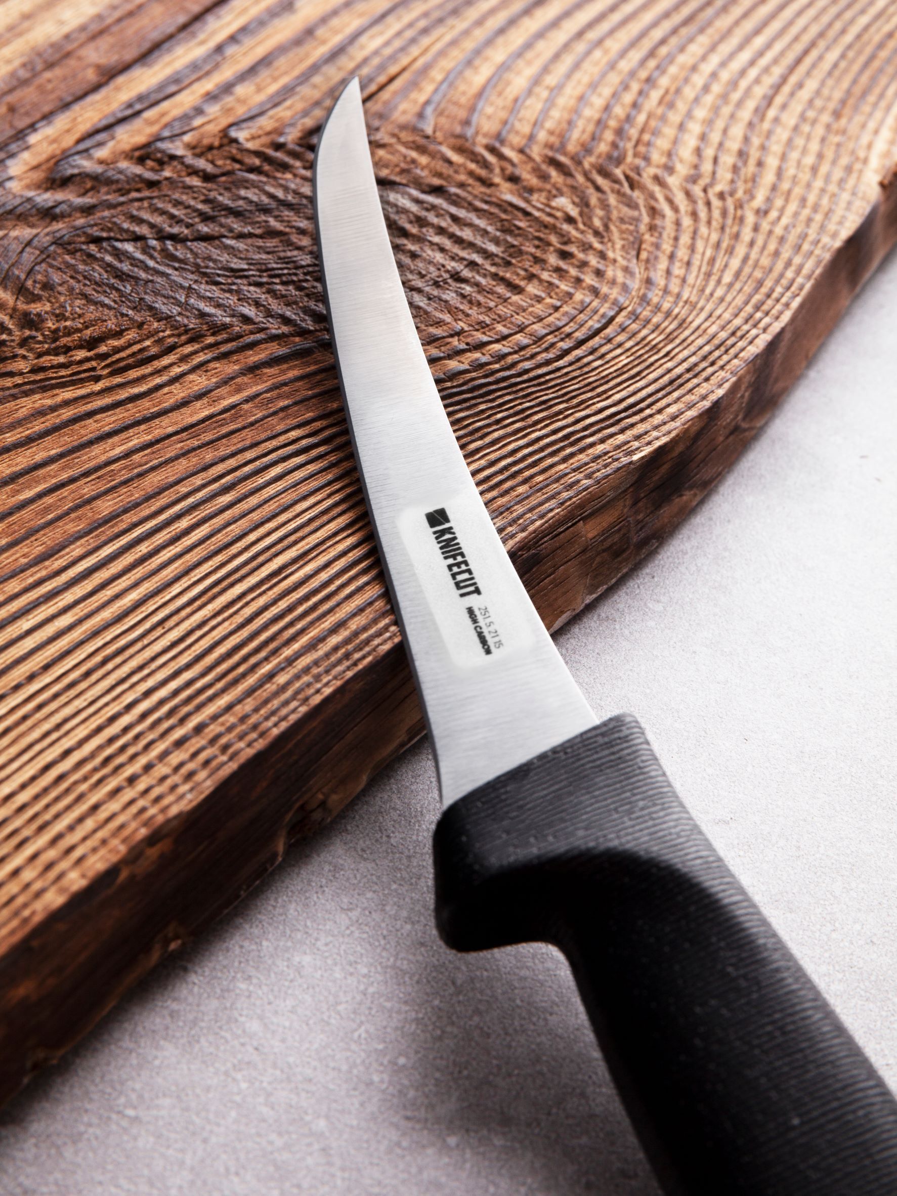 Кухонный нож для мяса обвалочный полугибкий KNIFECUT 15 см (semi-flex ...