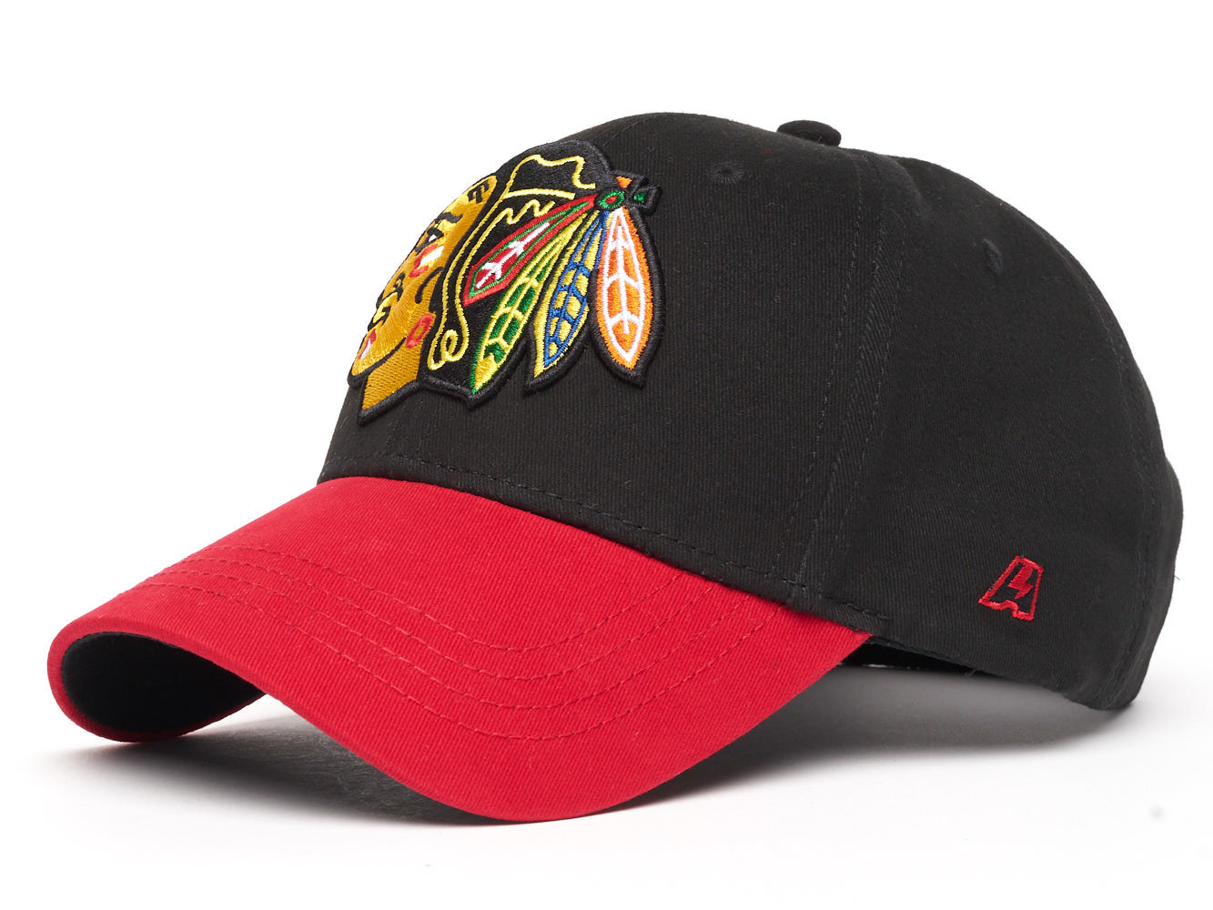 Бейсболка чикаго. Бейсболка Chicago Blackhawks. Chicago Blackhawks кепка. Бейсболка NHL Chicago Blackhawks Snapback. Кепка бейсболка NHL Chicago Blackhawks.