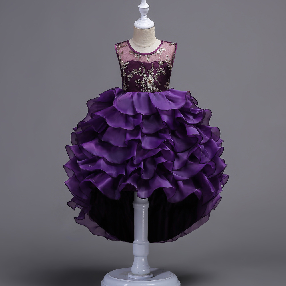 Фиолетовое платье пышное