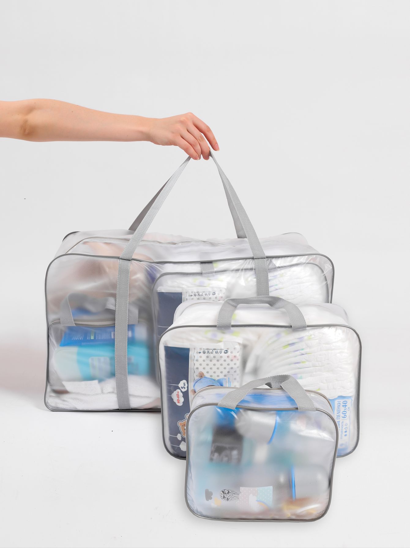 Почему в роддом нужна прозрачная. Прозрачная сумка в роддом. Празрочни сумка для Радом. Сумка для роддома прозрачная с набором. Сумки в роддом прозрачные для беременных.