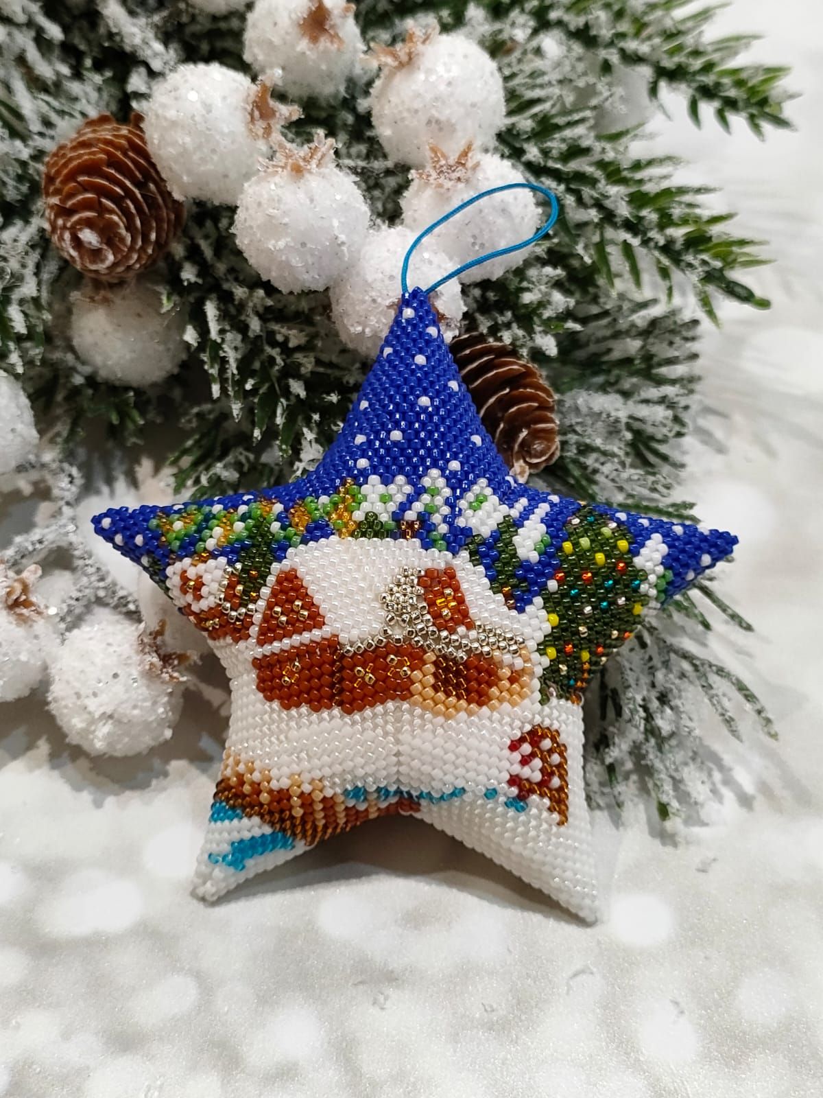 Новогодние игрушки из бисера