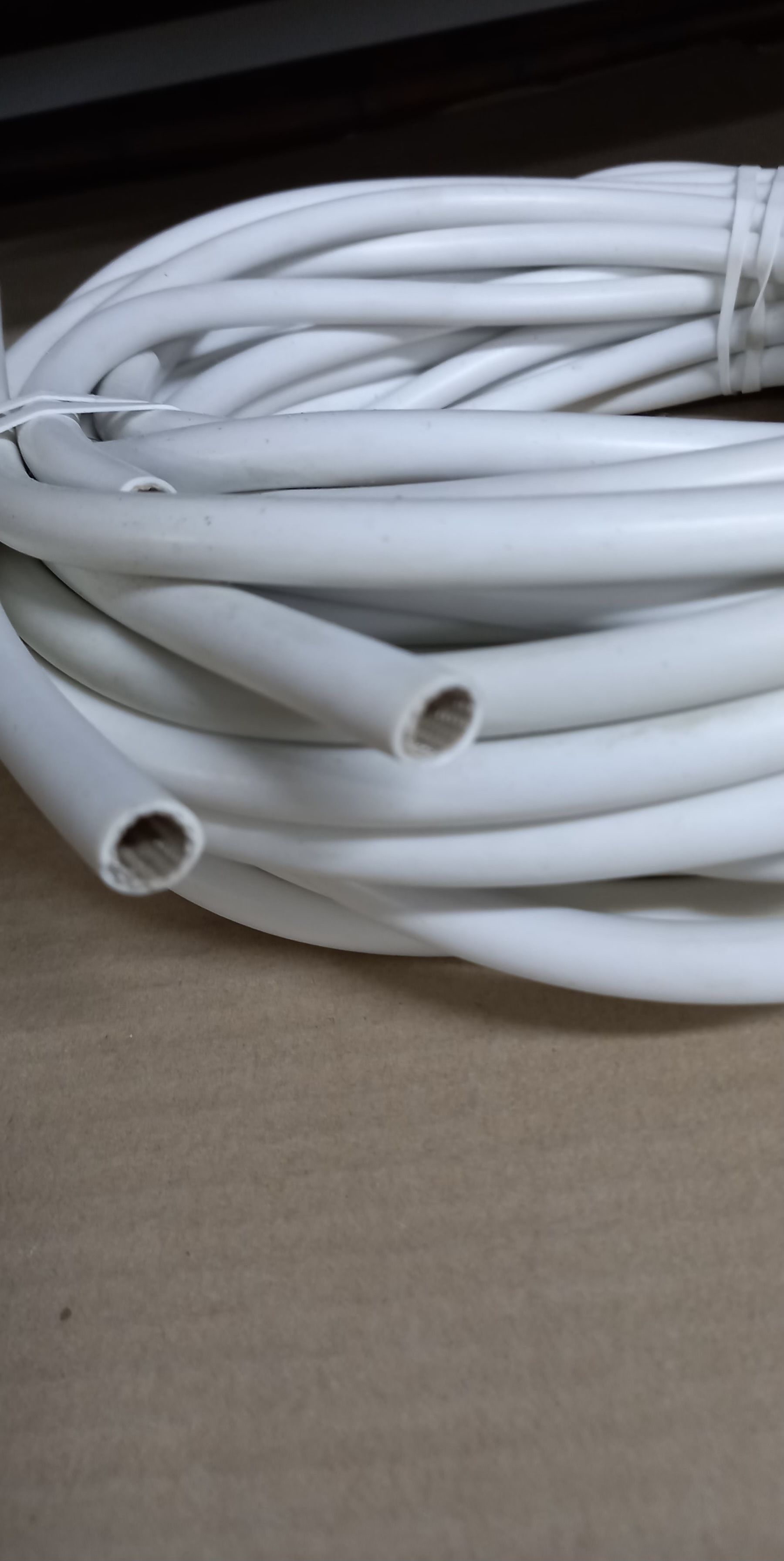 Трубка электроизоляционная ТКСП 10 мм, 1 метр - купить с доставкой по ...