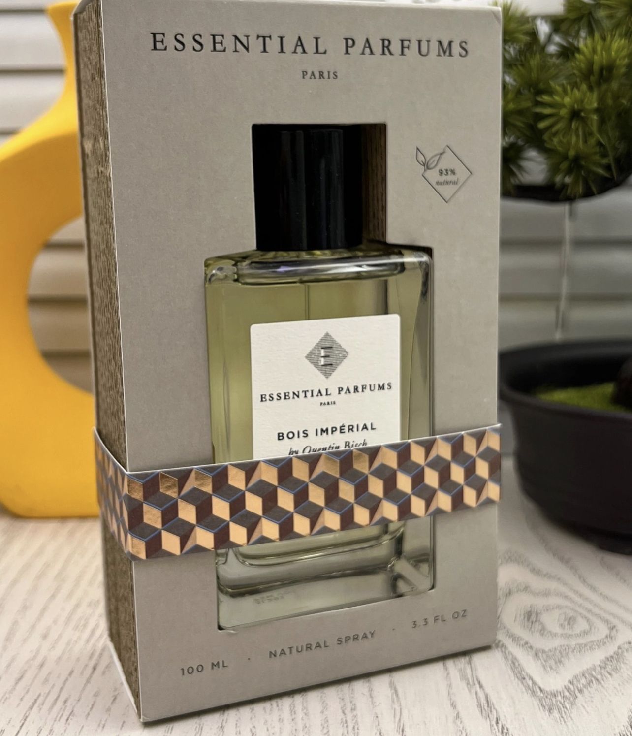 Вода essential parfums paris bois imperial. Буа Империал Парфюм. Essential Parfums Paris bois Imperial. Аромат Essential Parfums bois Imperial. Essential Parfums bois Imperial рефилл.