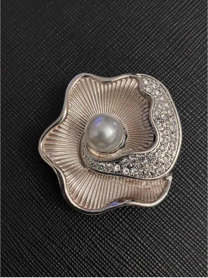 брошь на магните для одежды. магнитная брошь на одежду. брошь на магните. магнит для одежды брошь магнитная. магнитные броши.