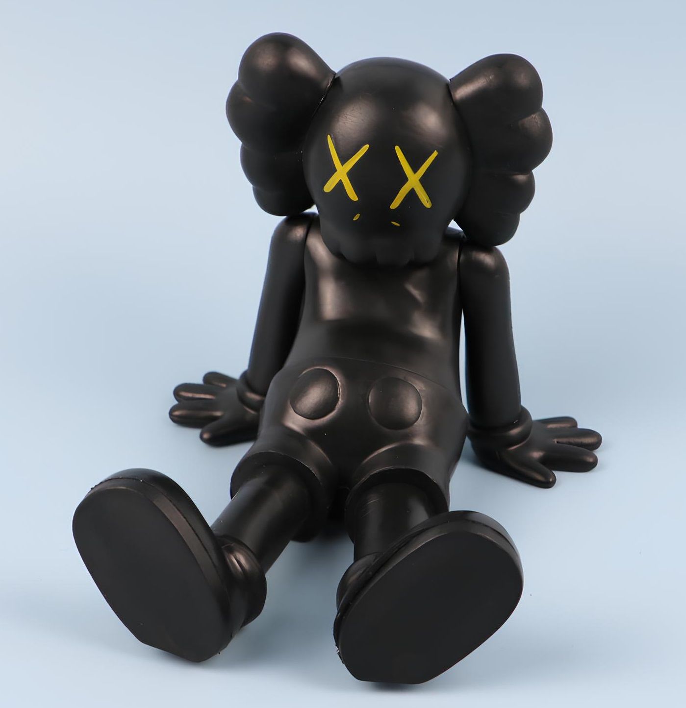 KAWS HOLIDAY TAIPEI <b>Black</b> Автор Брайан Доннелли, более известный как Кавс