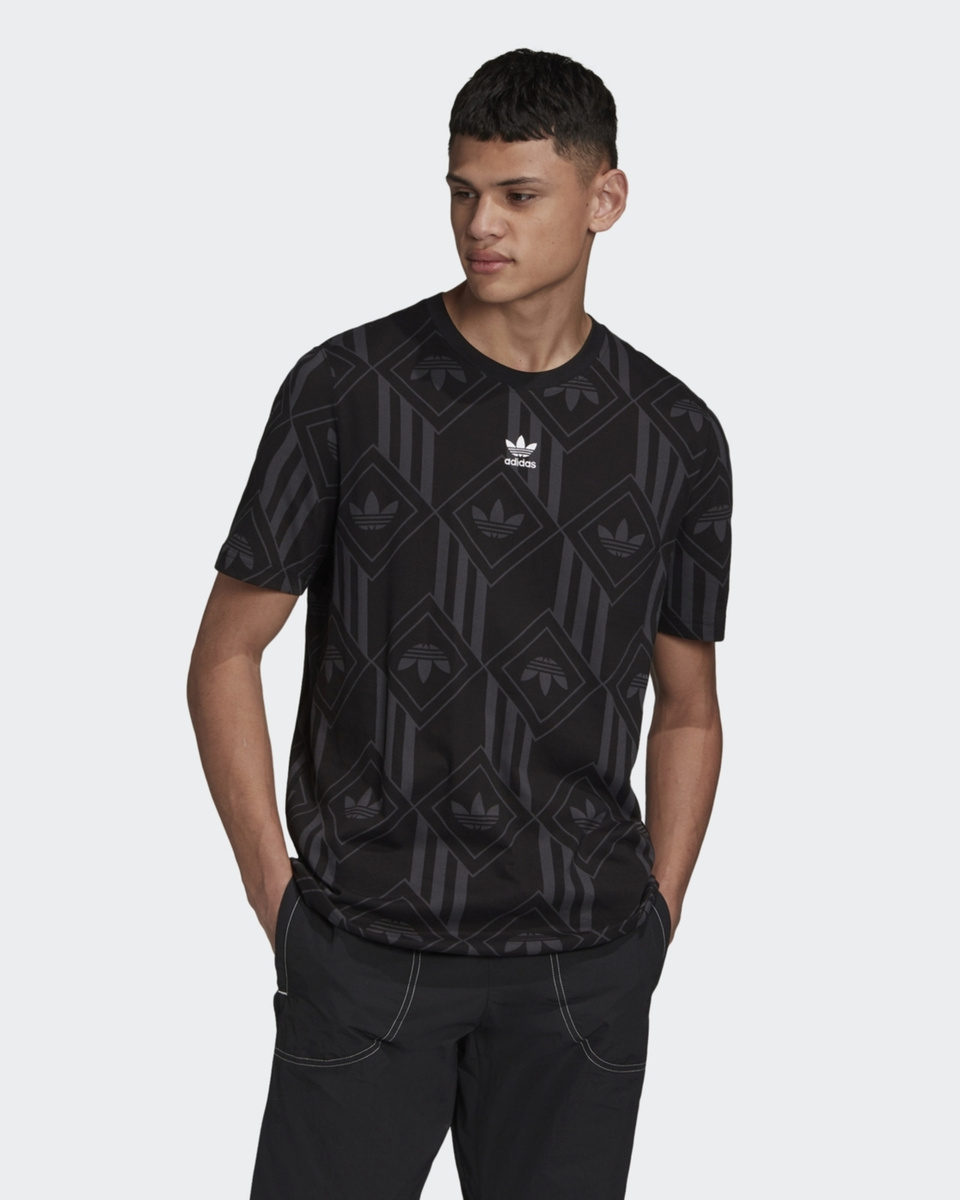 camisa vermelha da marvel