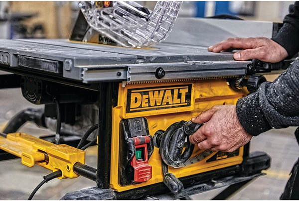 Распиловочный станок DeWALT DWE7492-A9 - купить в интернет-магазине ...
