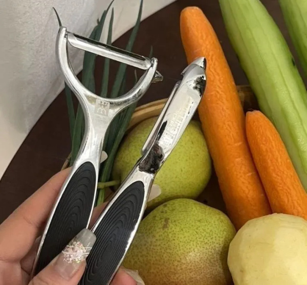 Машинка для чистки и нарезки яблок ZWILLING Peeler 2 pieces - купить по ...