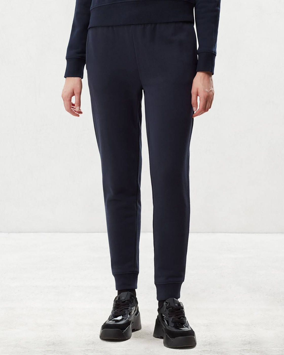 Спортивные брюки отзывы. Napapijri штаны. Спортивные штаны женские Napapijri. Napapijri спортивные штаны Merber Blu Marine. Napapijri брюки женские.