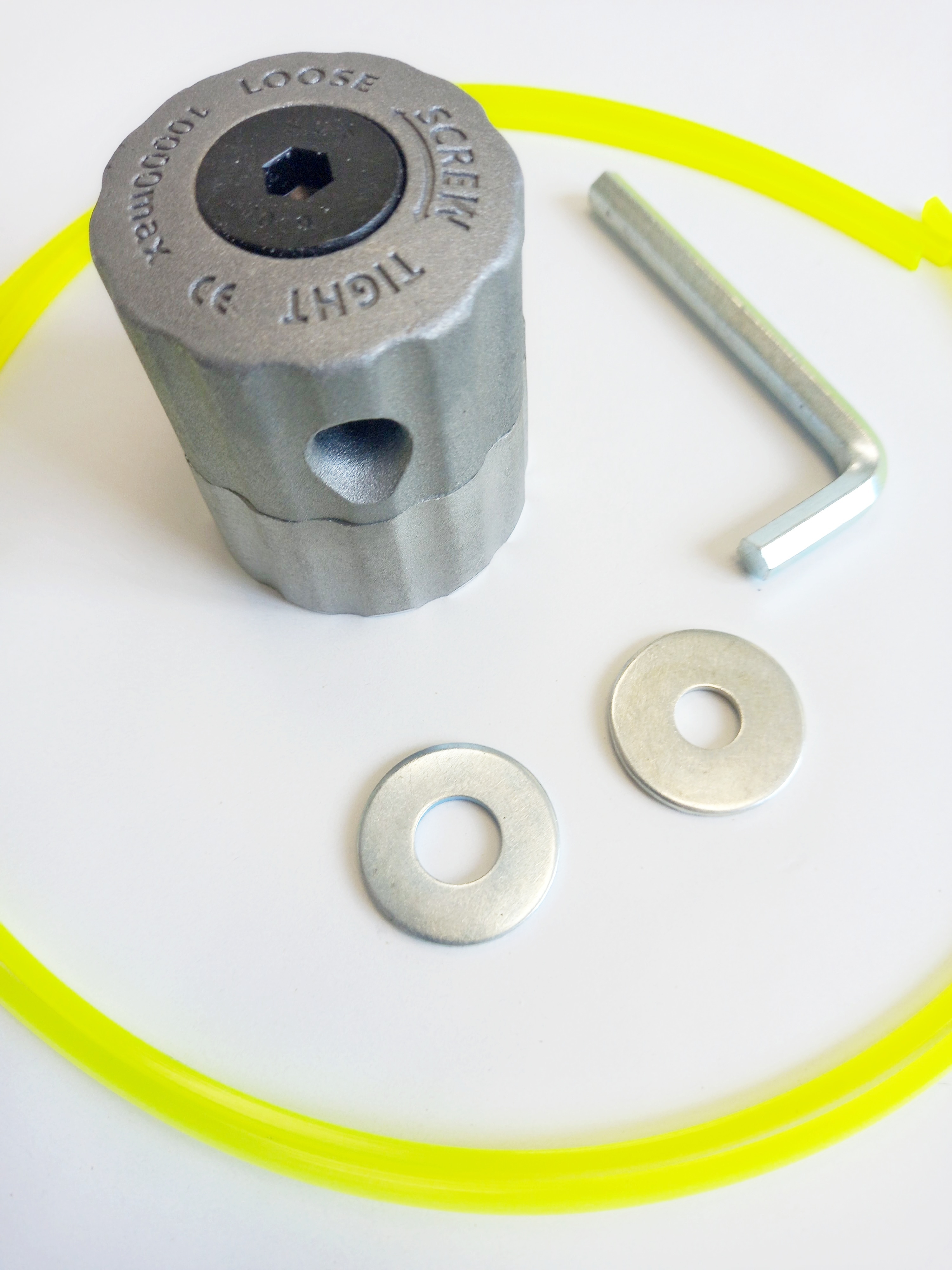 головка триммерная титан профи. кассета для триммера. шпулька катушка триммерная универсальная м10/1,25 самозапрвляющая. кассета с леской для триммера gardena 05307-20. катушка для триммера гардена 5307.