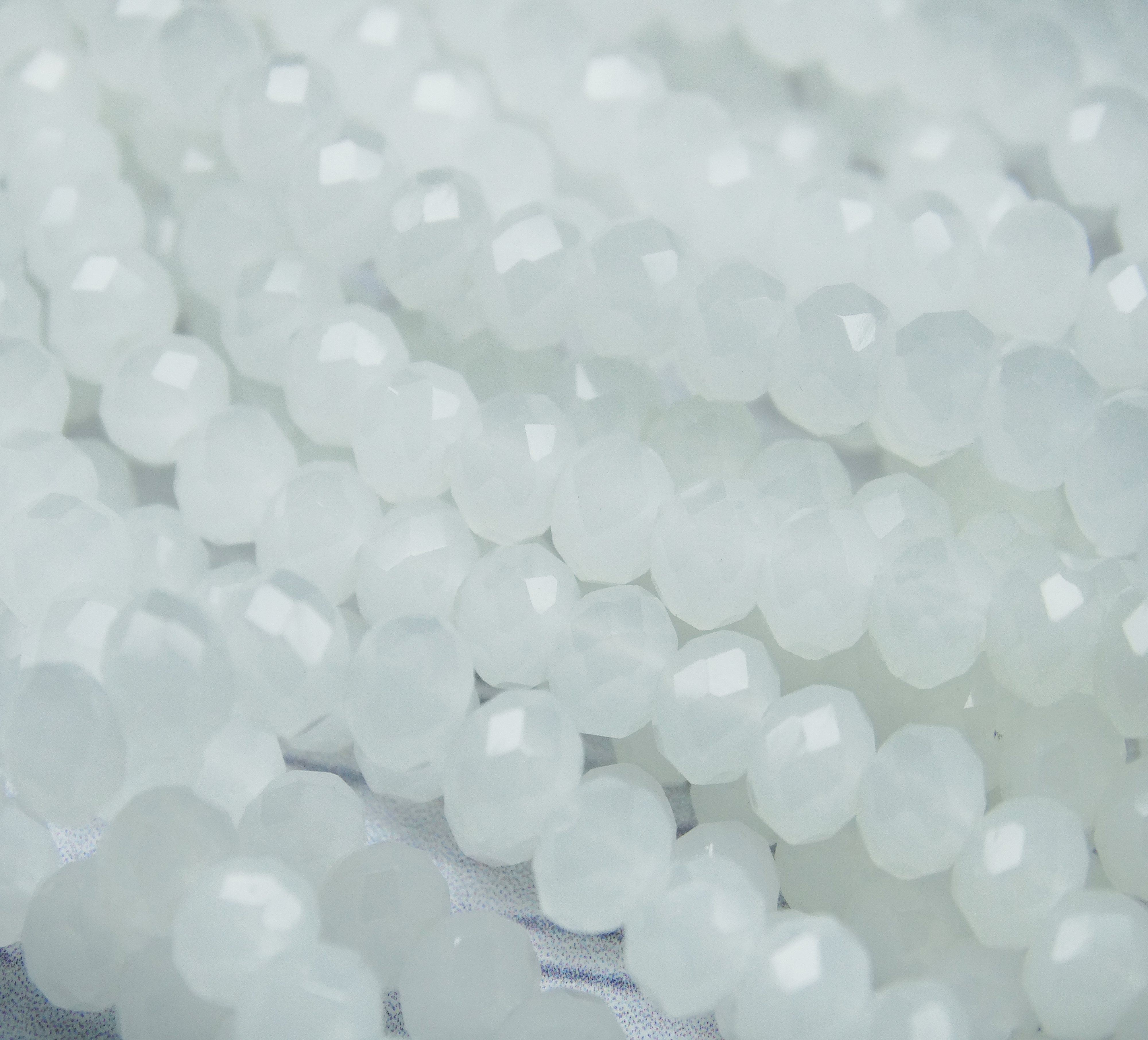 ваза лалик вакханки. салатник crystal bohemia. Lalique ваза hirondelles. хрусталь лзхс ссср. бусины бисер белые матовые.