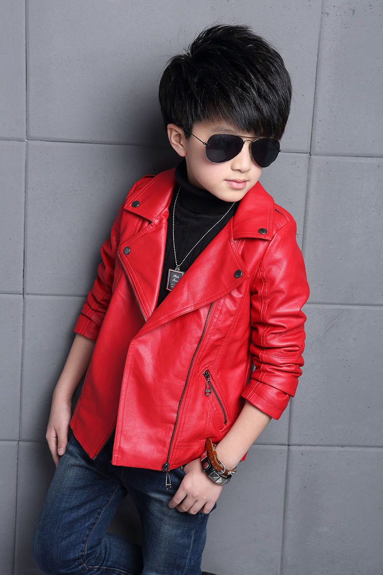 Красная куртка на мальчика