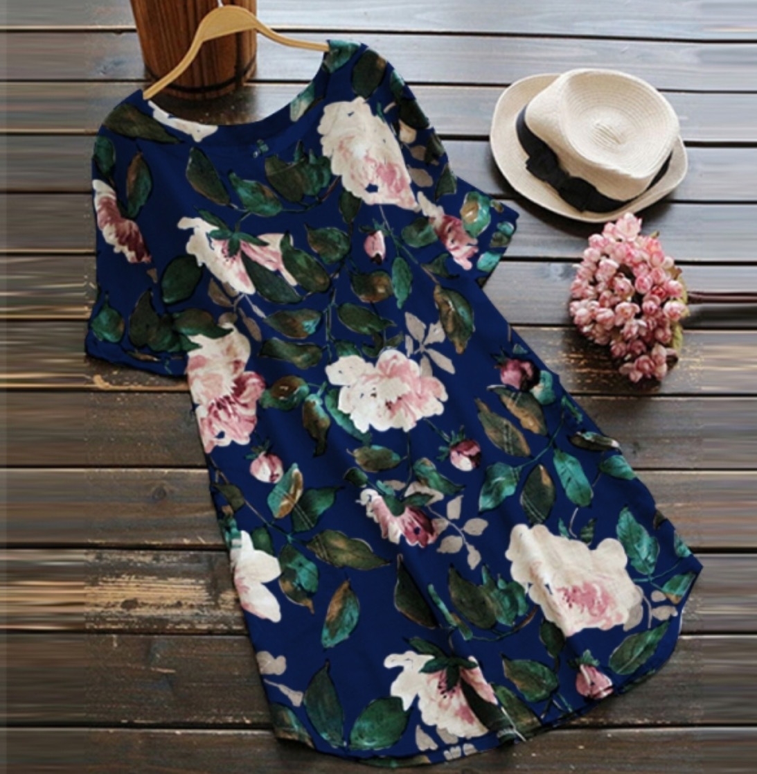 Платье из ткани в цветок