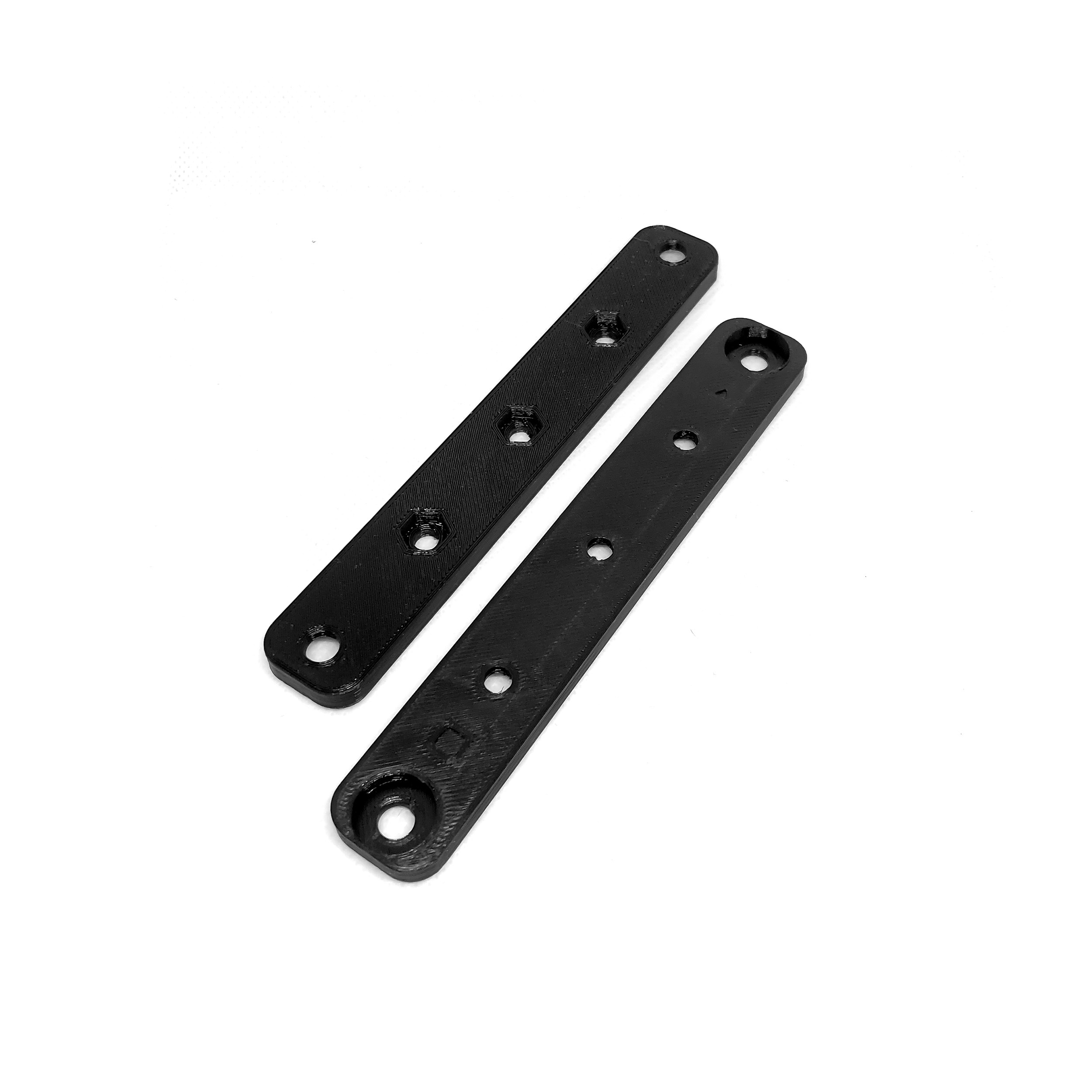 Задний дворник ваз 2111. Кронштейн номерного знака 9y0807287kok1. Держатель номерного знака чери тигго 4. Адаптер для рамки номерного знака. Переходник номерного знака с американского на европейский.