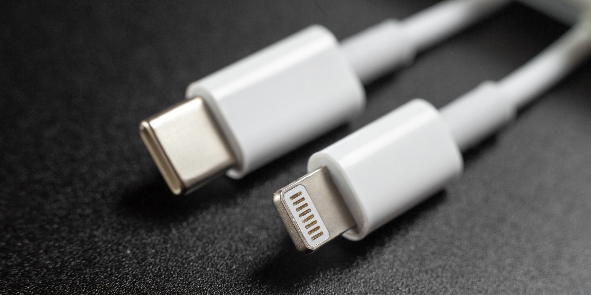 Usb c vs usb. Провод Apple Lightning Type-c. Apple USB C Lightning. Iphone 15 USB C. USB Type c Apple.