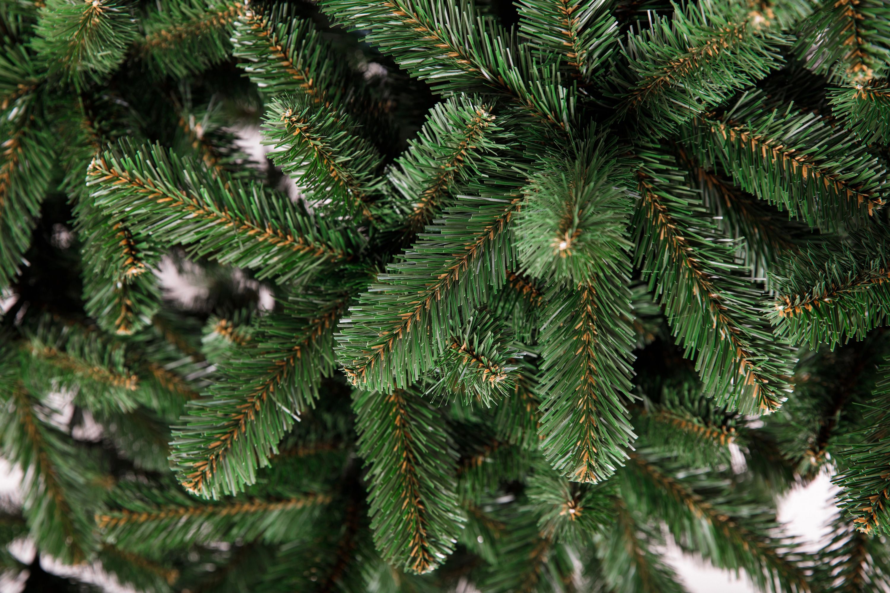 Литая елка фото. Ель питерская Crystal Trees. Crystal Trees искусственная ель. Crystal Trees ель Шотландия 1.8. Искусственная ель Crystal Trees праздничная 180 см.