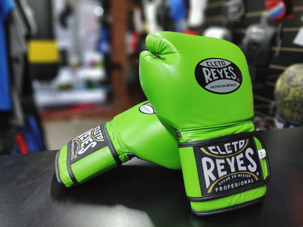 Cleto Reyes снарядные