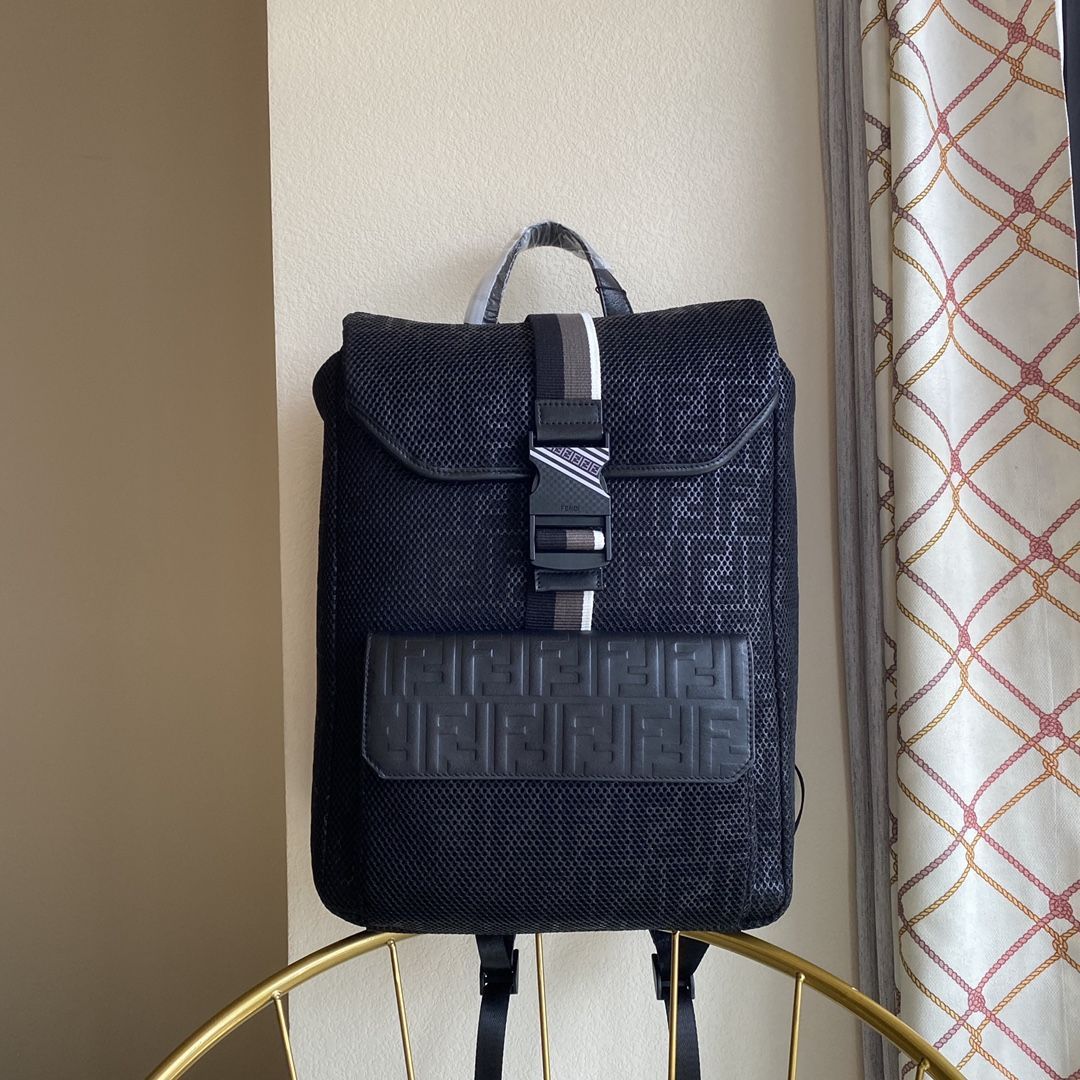 Рюкзак fendi. Lancel charlie. лансель сумки. lancel 2019. рюкзак lancel женский.
