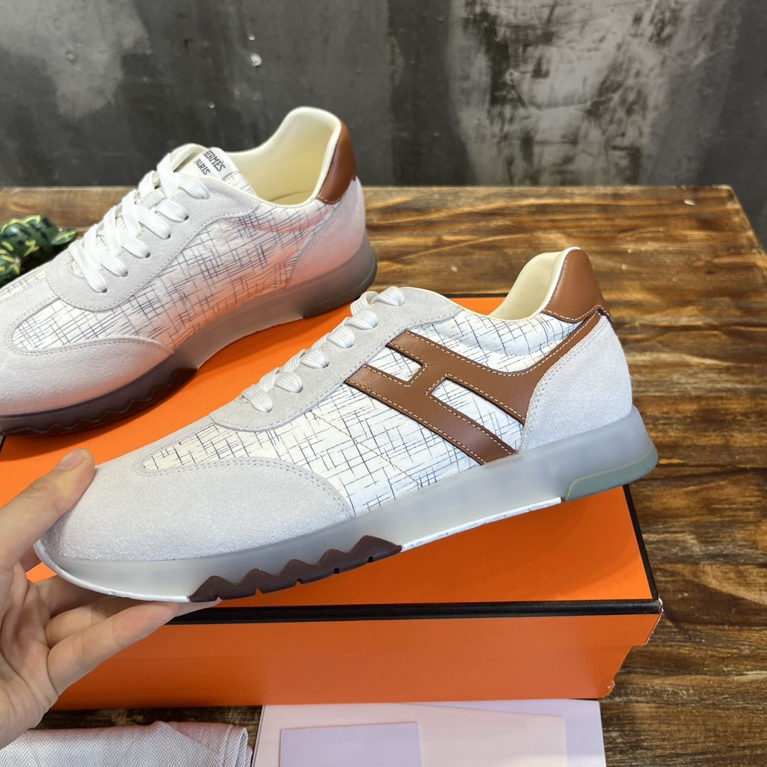Кроссовки гермес. Кроссовки Hermes женские. Hermes кроссовки женские 2024. Кроссовки Hermes женские оригинал. Кроссовки Гермес новая коллекция.