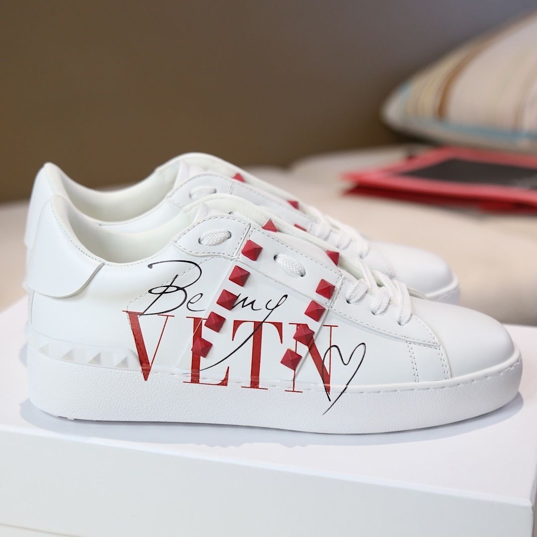 Valentino sneakers hotsell be my vltn