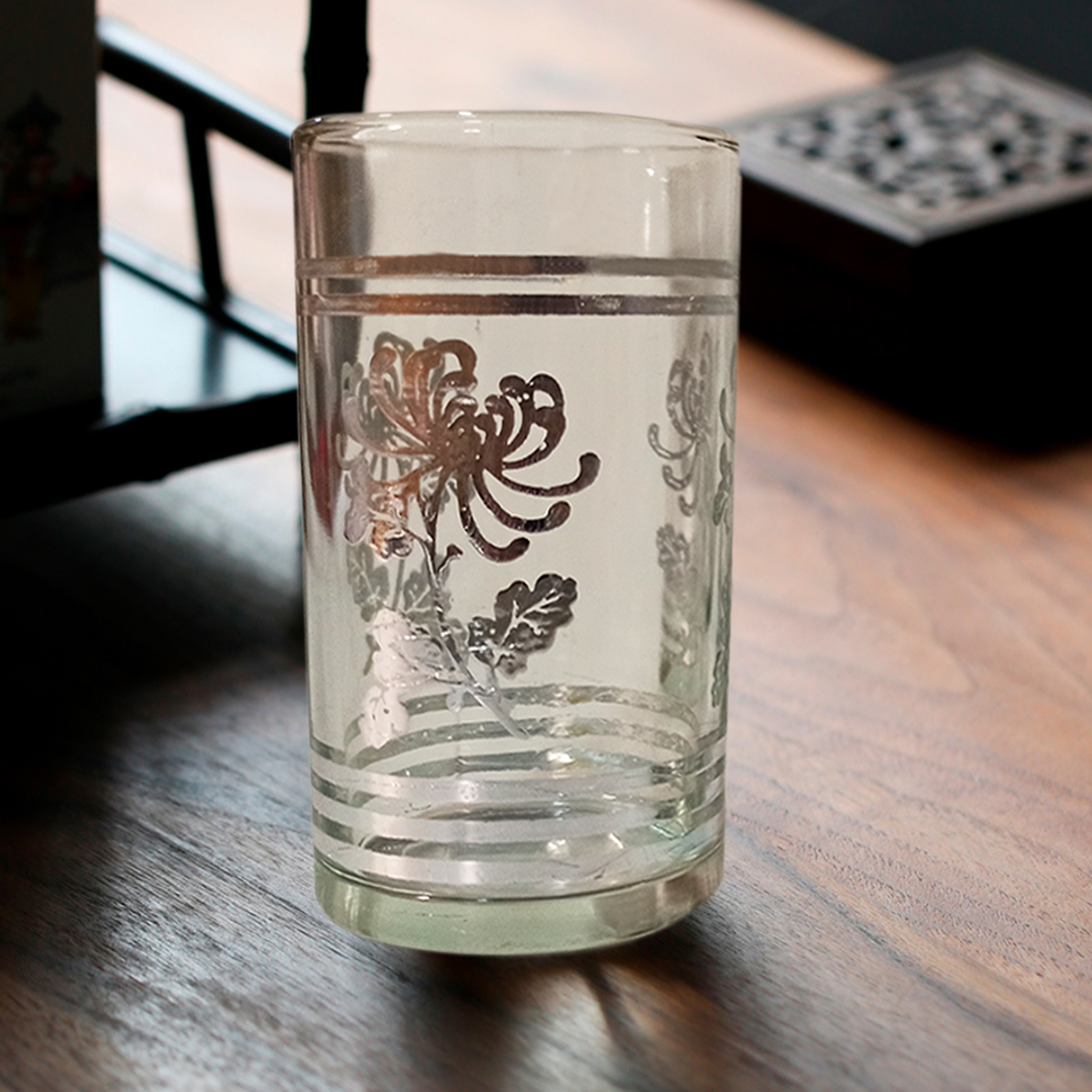 В стакане 10 см. Ваза "трубка 250" (стекло), d25xh25см. В стакан высотой 10 см налита доверху ртуть вычислить давление. Граненый стакан из уранового стекла. В стакан высотой 10 см налита доверху ртуть.