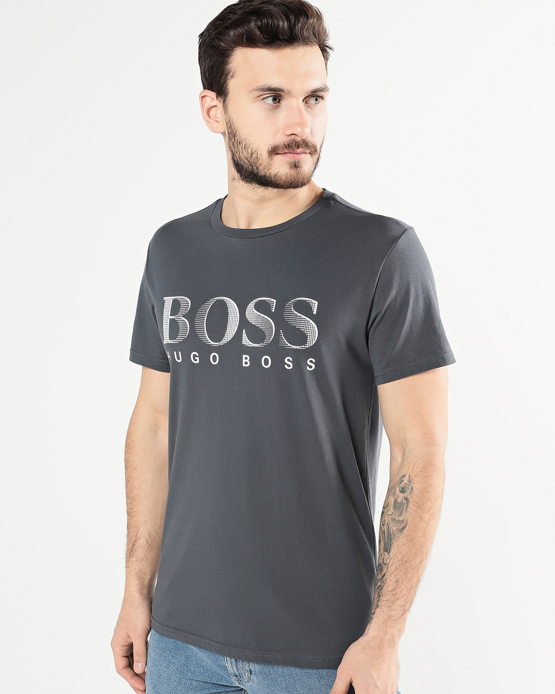 Купить футболку hugo. Футболка Boss Hugo Boss. Boss jugo Boss футболки. Футболка Хуго босс мужские. Футболка Hugo Boss 50488330.