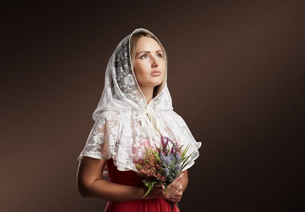 Как красиво завязать платок в церковь