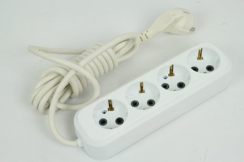 Схема подключения сетевого фильтра удлинителя. Что значит удлинитель. Схема подключения сетевого фильтра удлинителя. Что значит удлинитель. Схема соединения проводов сетевого фильтра.