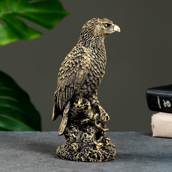 сокол санкт-петербург птица. мальтийский сокол скульптура. статуэтка сокол из бронзы. соколов фигурки. рамиль шерифзянов.