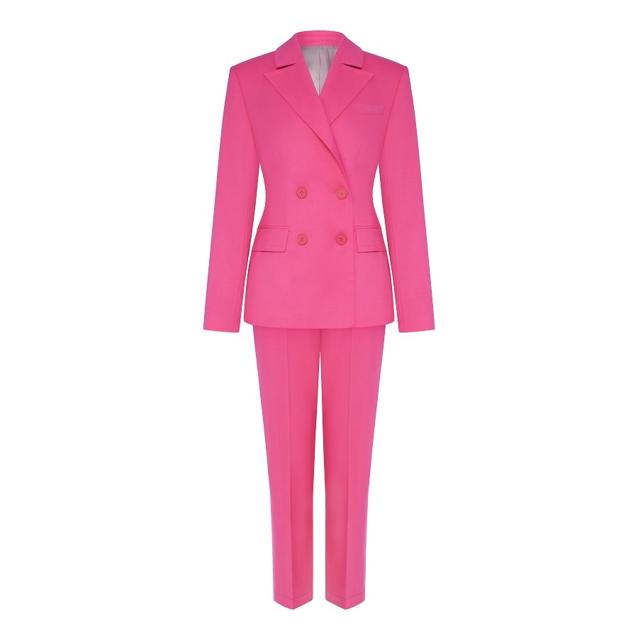 Розовый классический костюм