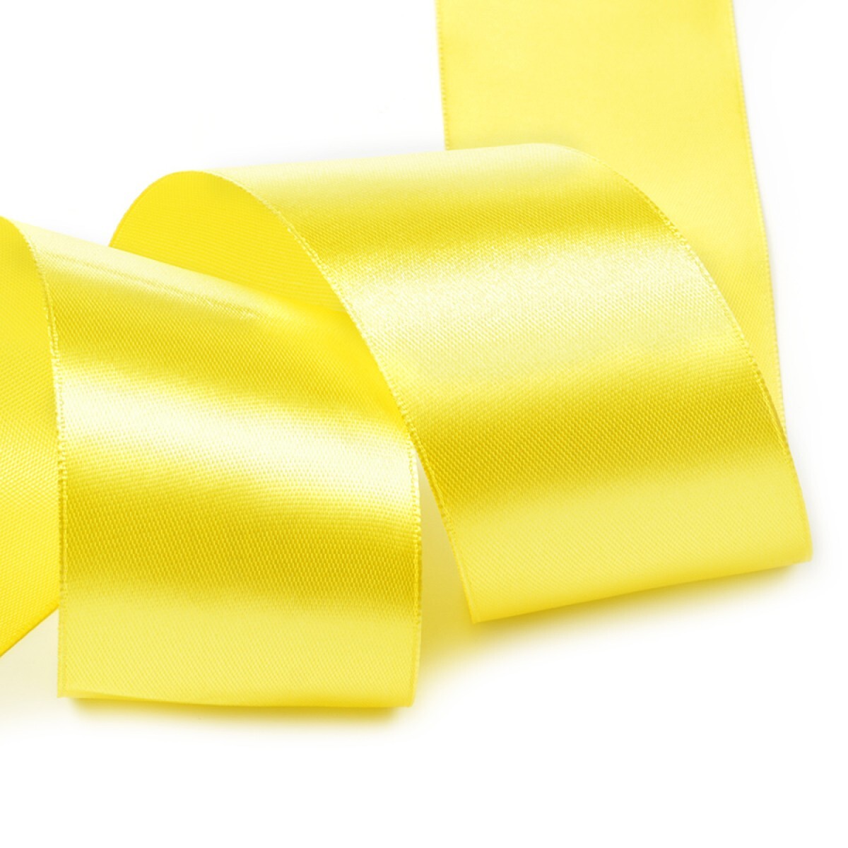 Желтые ленты купить. 471 Лента желтая 50мм*32,9м 3м. Лента атласная 50 мм желтая. Лента 50 мм. Желтая ленточка атласная.
