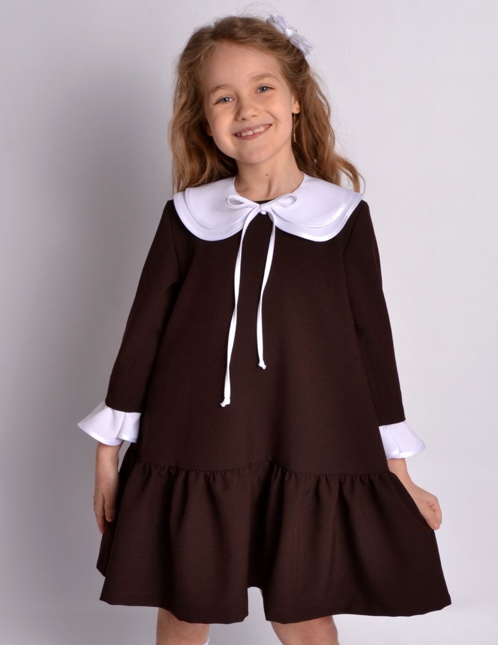 Школьное платье коричневое