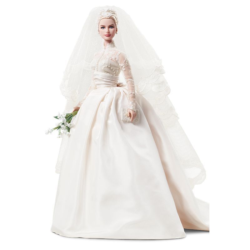 Кукла в свадебном платье