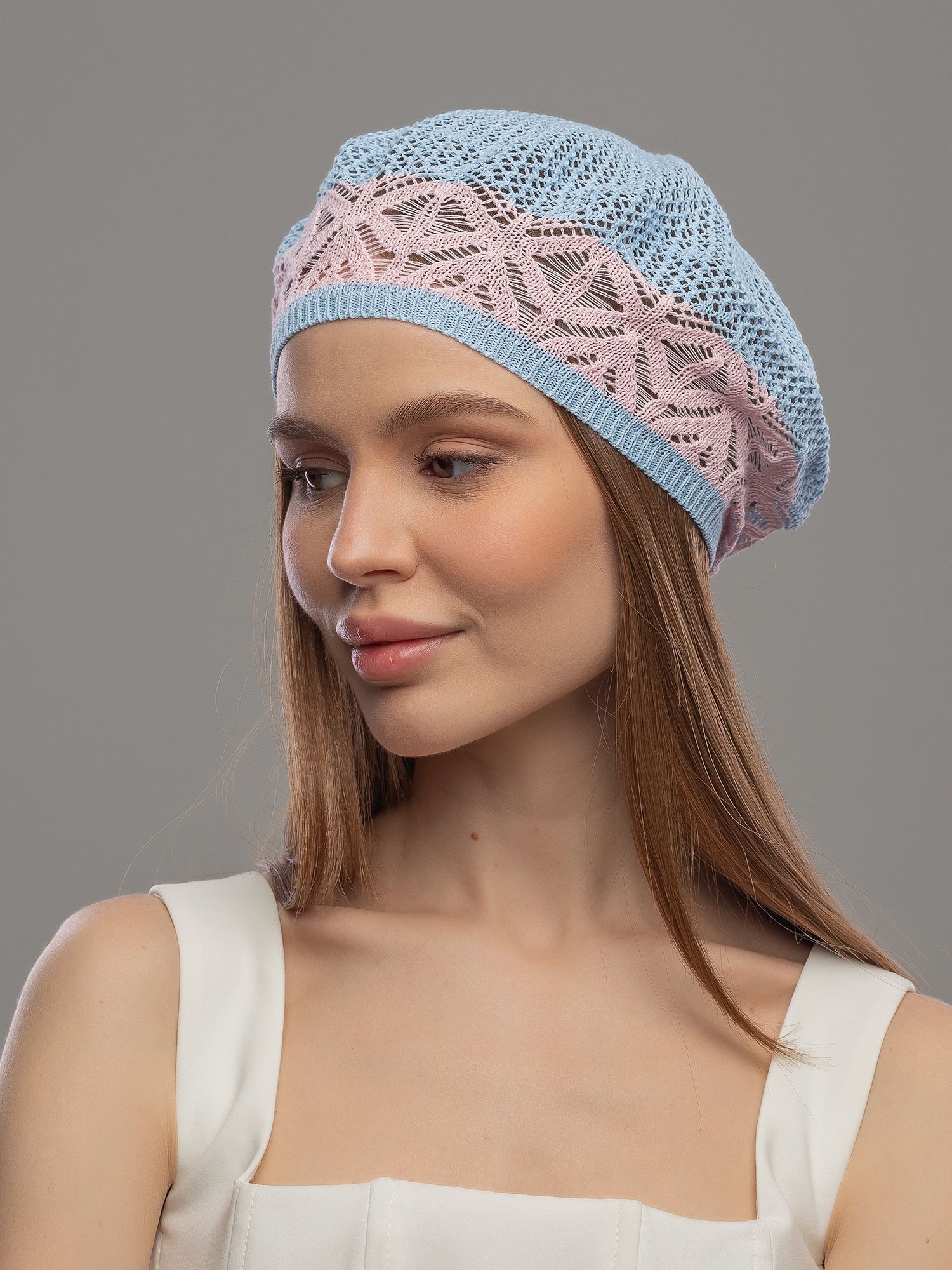 A casual classic colorfull female hat front. тонкий берет. берет женский с напуском. берет зелёный. береты тонкие фото.