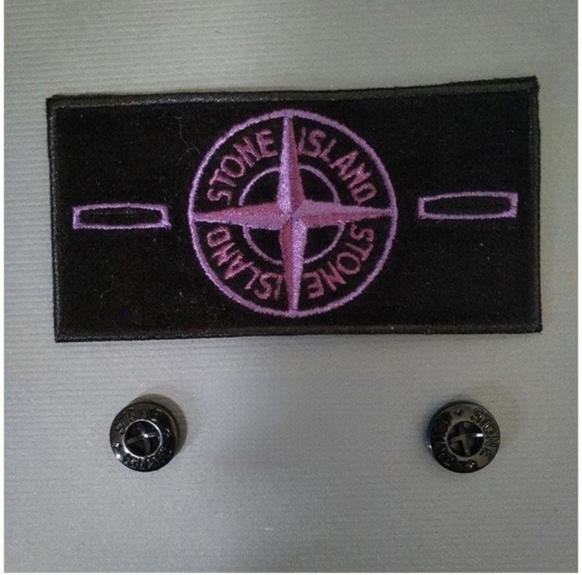 Термо патч стоник. Патч меняющий цвет stone island. Сколько стоит патч стоник. Термо патч stone island. Термо патч stone.