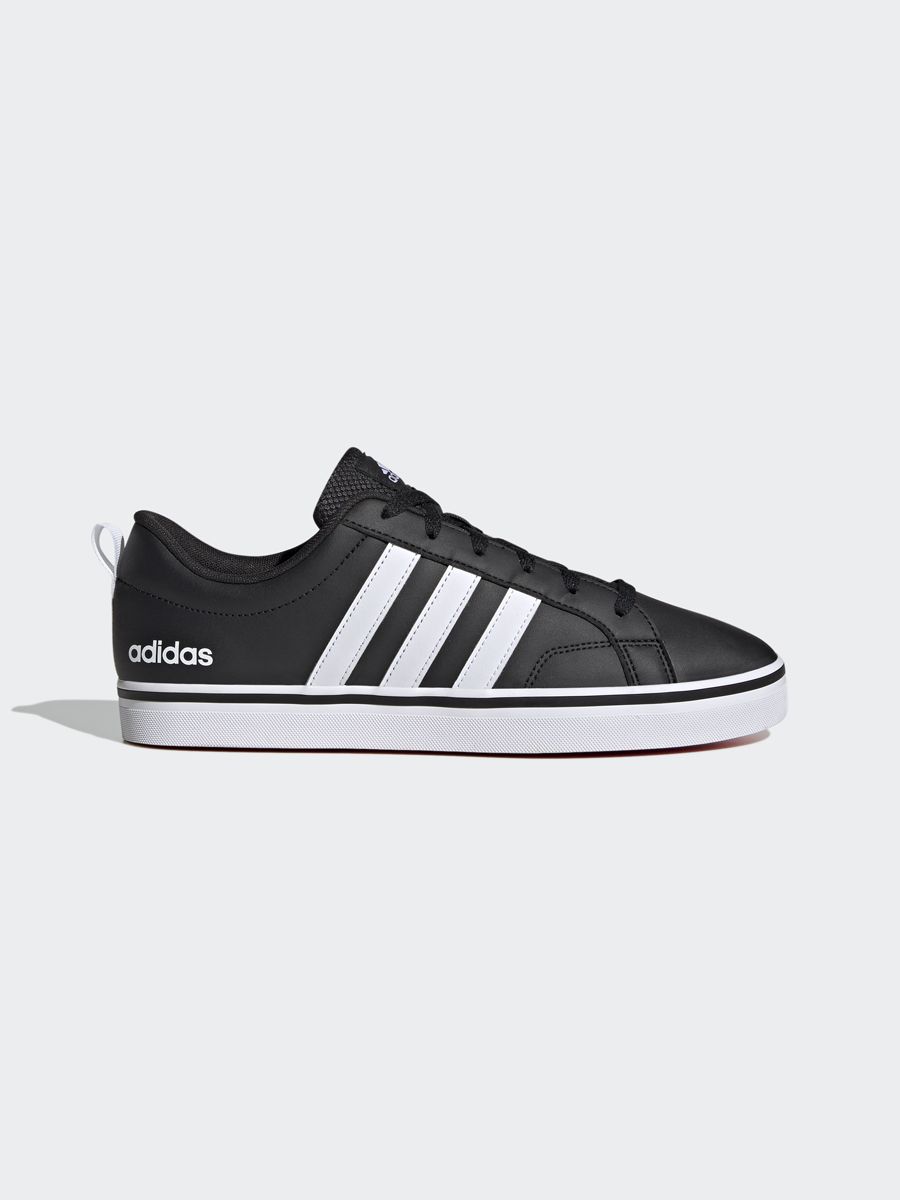 Adidas hot sale pace white