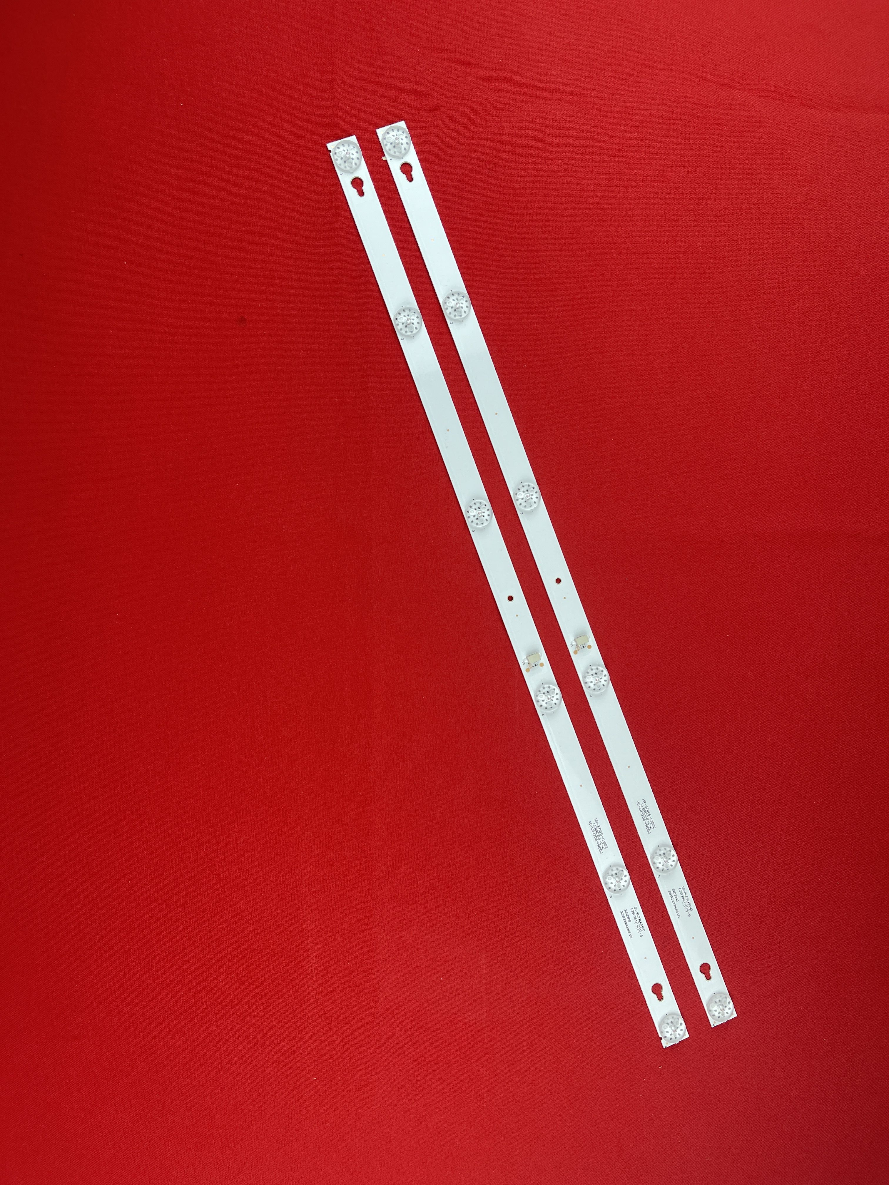 Подсветка для TCL LED32D2900S LED32D2930 LED32D2910 LED32D2900; 32D2900 32HR330M06A5 V5
