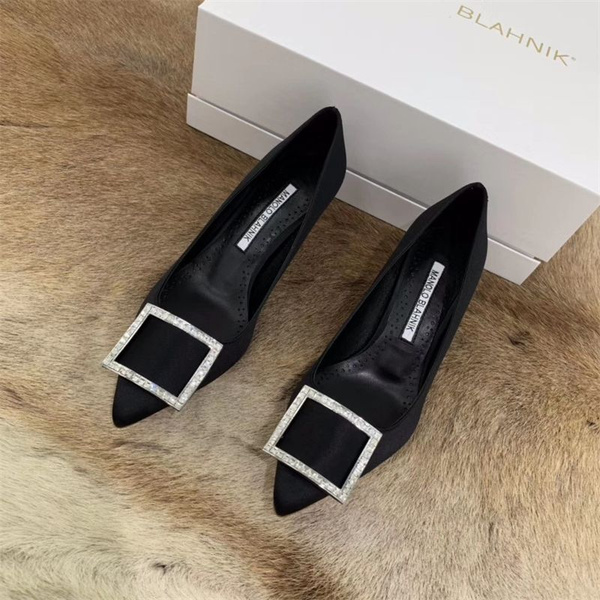 Туфли MANOLO BLAHNIK - купить с доставкой по выгодным ценам в интернет ...