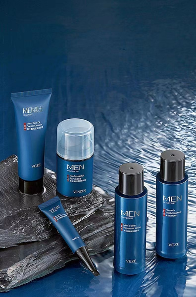 Характеристики Набор уходовой косметики для мужчин с электробритвой с ...