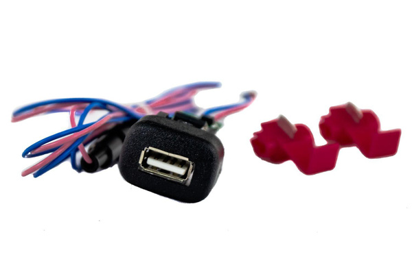 USB зарядное устройство вместо заглушки кнопки на ВАЗ 2110-2112, 2113 ...