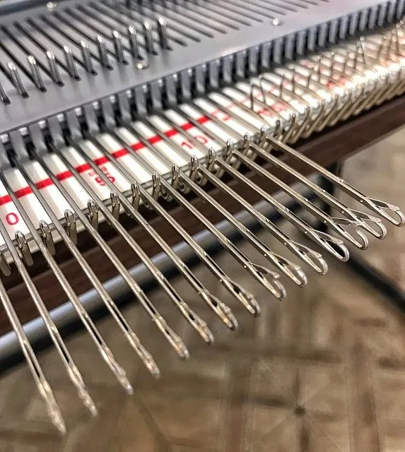 Вязальная машина SILVER REED SK280/SRP60N - купить по низким ценам с ...