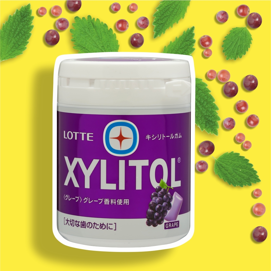 Жевательная резинка Xylitol Gum Grape Bottle сочный виноград /Lotte/ 143г, Япония