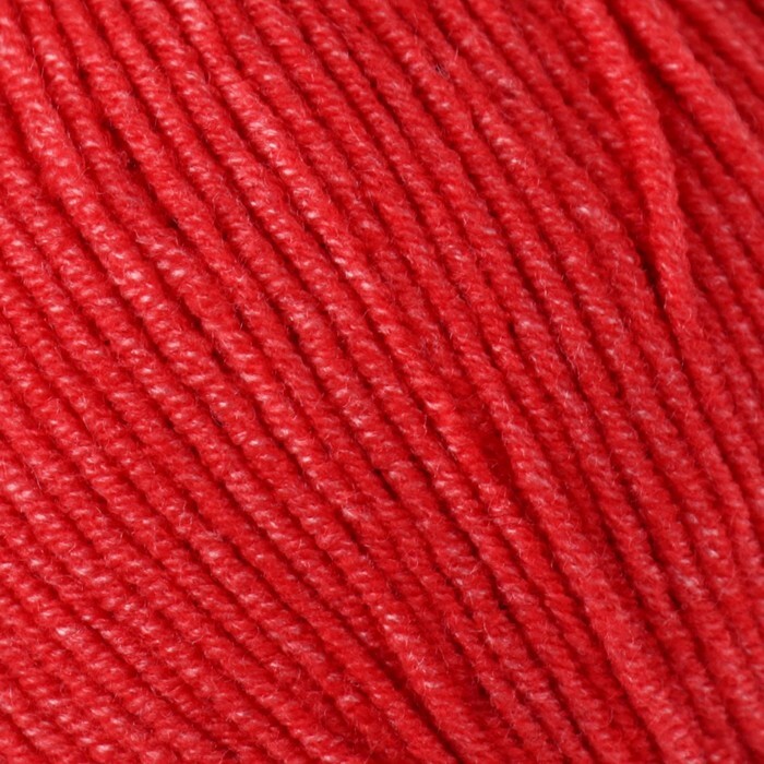 Red 26. Пряжа truly Wool Rich. Пряжа Jeans (26, алый). 26 Красный.