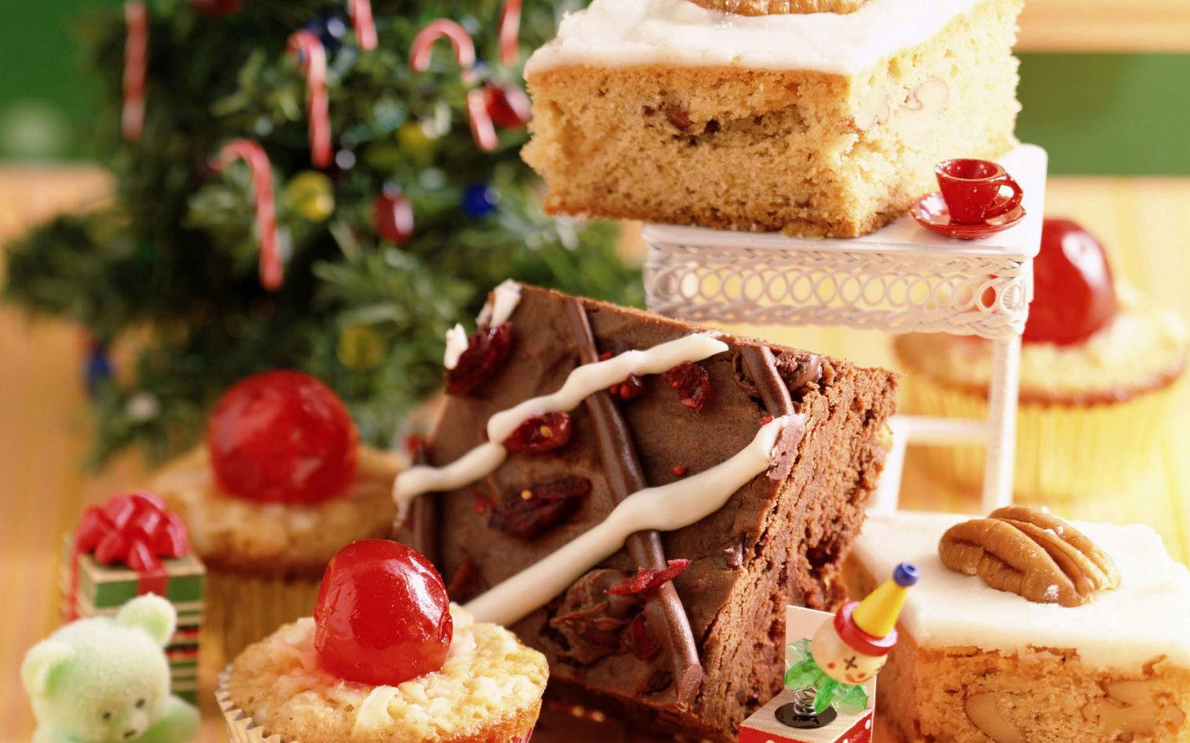Новые вкусные пирожные. Новогодние Десерты. Новогодние сладости. Торты и пирожные. Красивые сладости.
