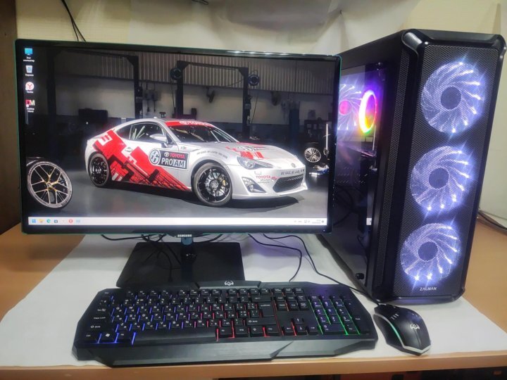 Характеристики компьютера для игр 2018. Корпус дип кул. 500 hz monitor. Игровой пк. Компьютер на 16 гб.