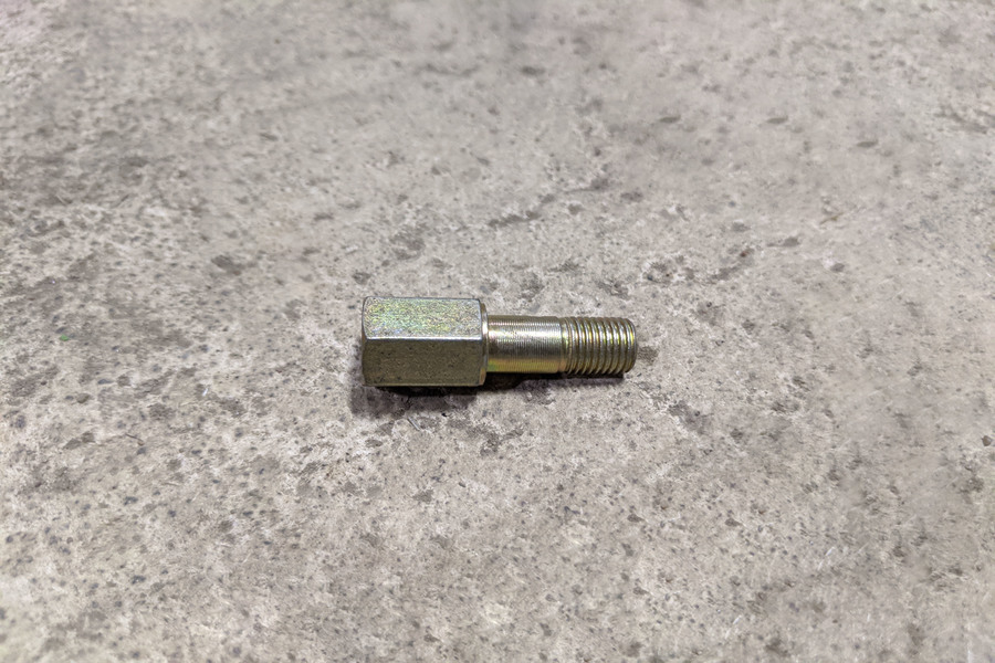 Болт-штуцер 240-1104787-01 м10 (2 отвер). 240-1111112 штуцер. Штуцер форсунки мтз. Штуцер 240-1111112 (мтз). Штуцер форсунки ммз д 245.