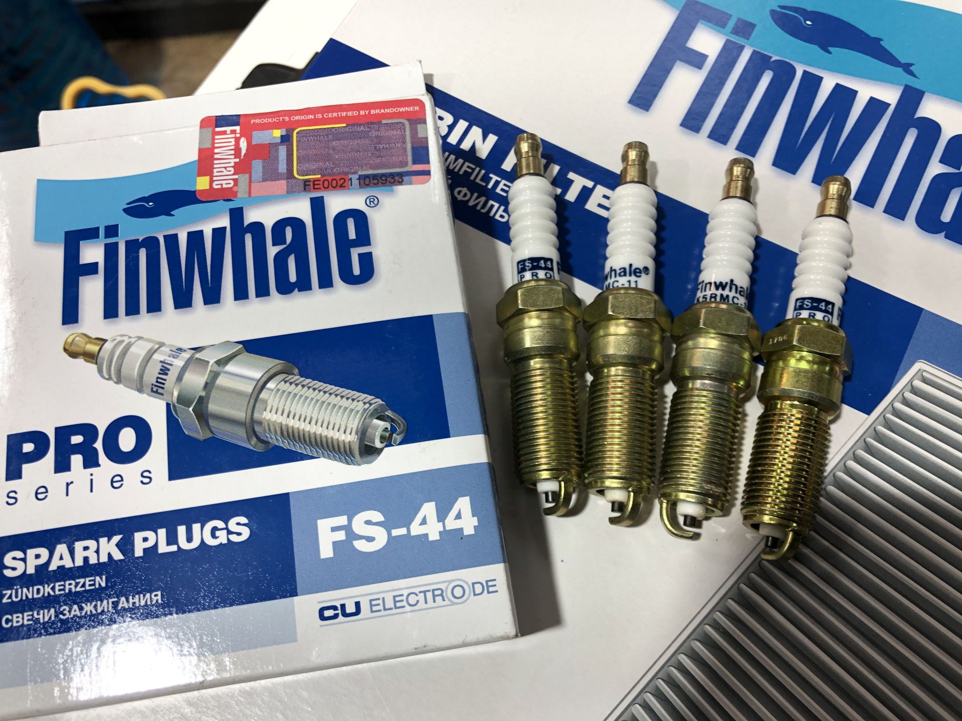 Свечи на 21. Свечи FINWHALE FS 44 Pro. Свечи зажигания FINWHALE Spark FS-44. Свеча зажигания FINWHALE fs44. Свеча зажигания FINWHALE fs21.