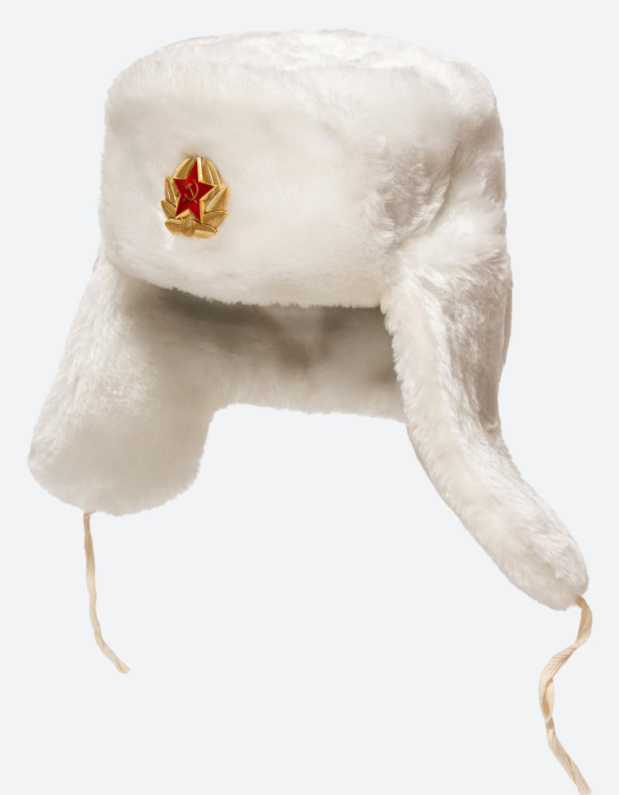 Белая шапка ушанка серп и молот